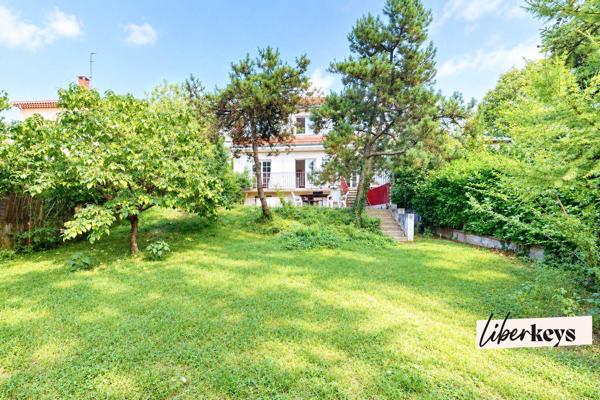 SAINTE FOY LES LYON - MAISON FAMILIALE 6 PIECES 134m² - TERRAIN AVEC VUE - 652m²