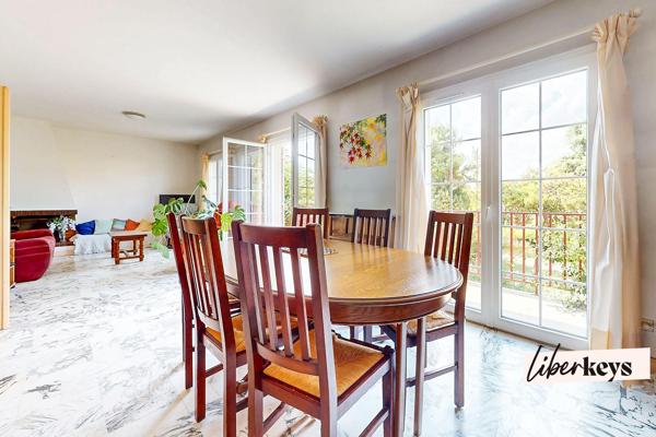 SAINTE FOY LES LYON - MAISON FAMILIALE 6 PIECES 134m² - TERRAIN AVEC VUE - 652m²