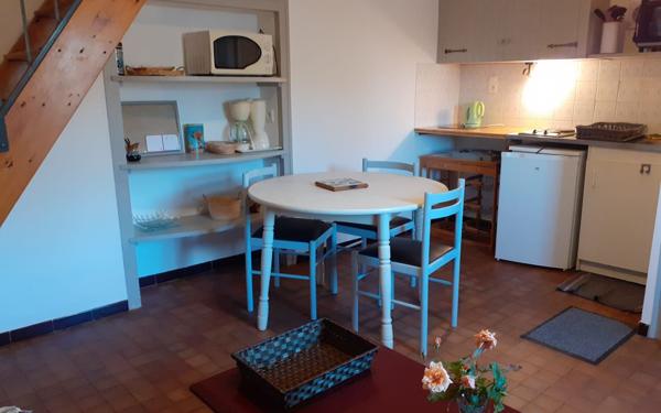 Appartement à louer    1 pièce •  Villeneuve-de-Berg