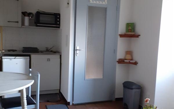 Appartement à louer    1 pièce •  Villeneuve-de-Berg