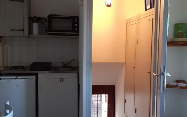 Appartement à louer    1 pièce •  Villeneuve-de-Berg