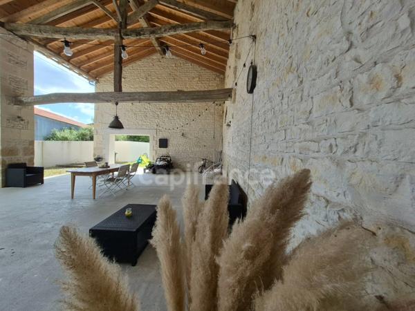 SAINT GEORGES DU BOIS Maison pleine de charme 3 chambres Jardin