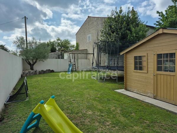 SAINT GEORGES DU BOIS Maison pleine de charme 3 chambres Jardin