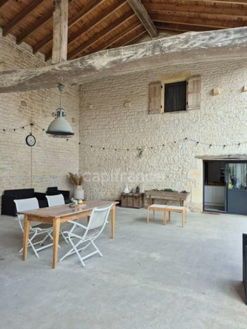SAINT GEORGES DU BOIS Maison pleine de charme 3 chambres Jardin