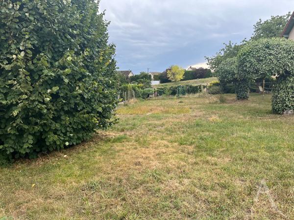 Terrain Follainville Dennemont 360 m2
