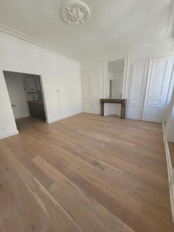 Coup de coeur rue nationale à Lille appartement une chambre