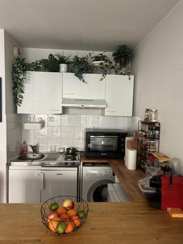 T2 loué avec garage et véranda 13006