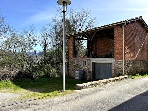 A VENDRE GRANGE + TERRAIN DE 3881 m²