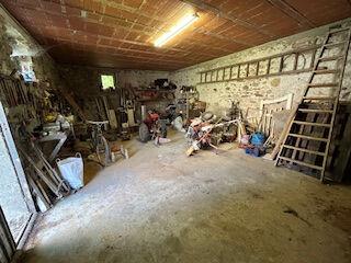A VENDRE GRANGE + TERRAIN DE 3881 m²