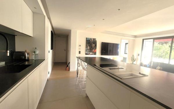 Appartement à vendre    5 pièces • 81,52 m2 Cannes