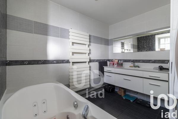 Maison à vendre 7 pièces 250 m² Magnanville