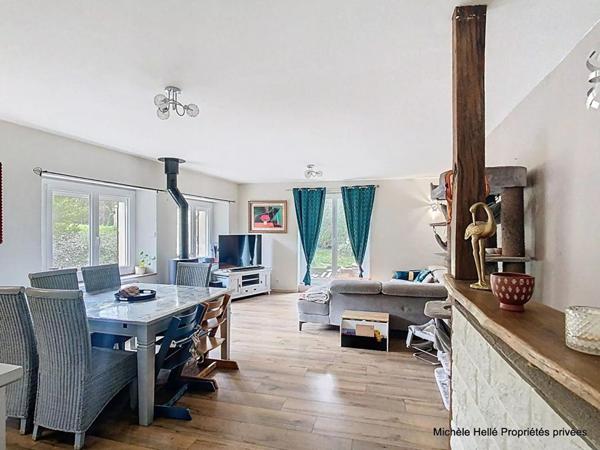 Maison 7 pièce(s) 235 m2  4/5 chambres grand espace parental terrain de  plus de 800m2