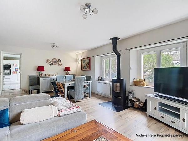 Maison 7 pièce(s) 235 m2  4/5 chambres grand espace parental terrain de  plus de 800m2