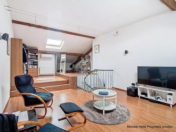 Maison 7 pièce(s) 235 m2  4/5 chambres grand espace parental terrain de  plus de 800m2