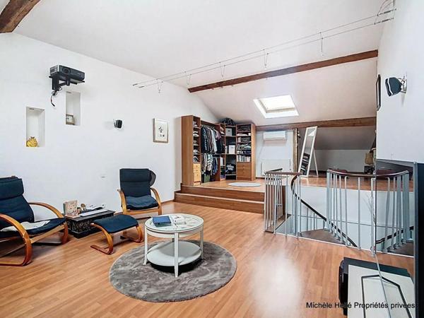 Maison 7 pièce(s) 235 m2  4/5 chambres grand espace parental terrain de  plus de 800m2