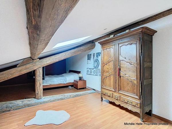 Maison 7 pièce(s) 235 m2  4/5 chambres grand espace parental terrain de  plus de 800m2