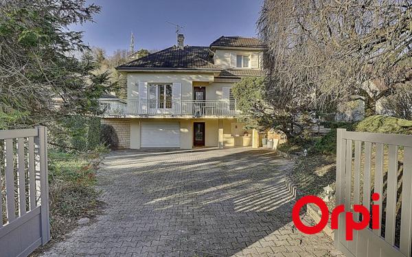 Maison à vendre    6 pièces •  Ruy