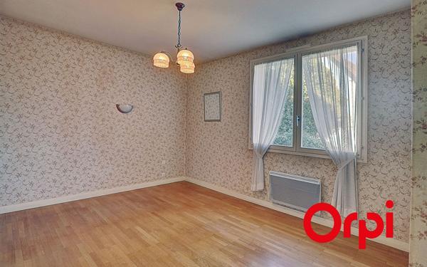 Maison à vendre    6 pièces •  Ruy