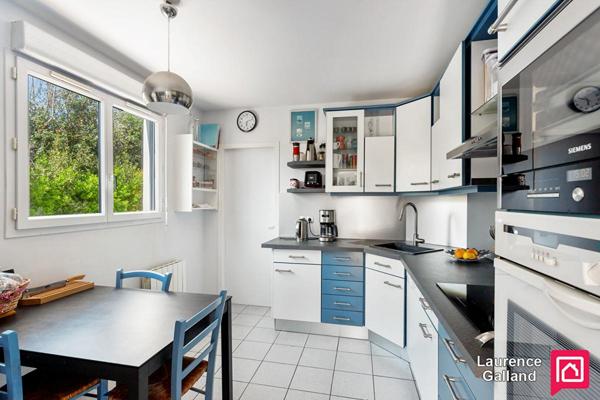 EXCLUSIVITÉ .  Grande maison familiale , rénovation récente et de qualité , 6 chambres