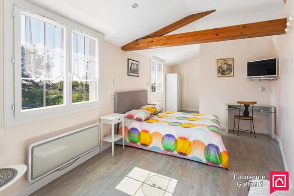 EXCLUSIVITÉ .  Grande maison familiale , rénovation récente et de qualité , 6 chambres