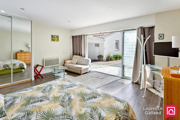 EXCLUSIVITÉ .  Grande maison familiale , rénovation récente et de qualité , 6 chambres