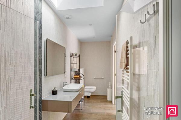 EXCLUSIVITÉ .  Grande maison familiale , rénovation récente et de qualité , 6 chambres