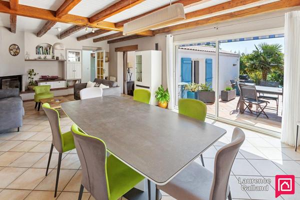 EXCLUSIVITÉ .  Grande maison familiale , rénovation récente et de qualité , 6 chambres