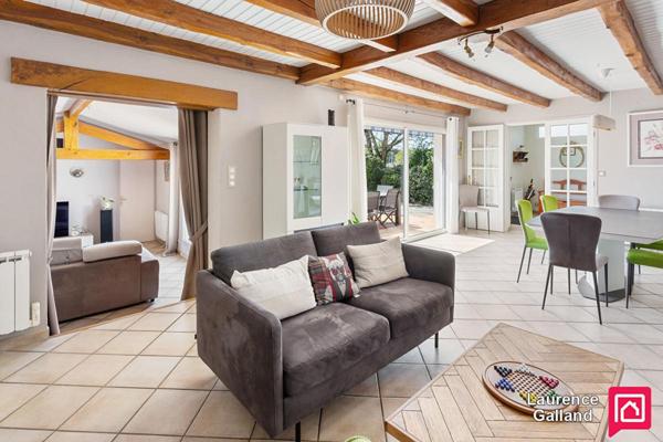 EXCLUSIVITÉ .  Grande maison familiale , rénovation récente et de qualité , 6 chambres