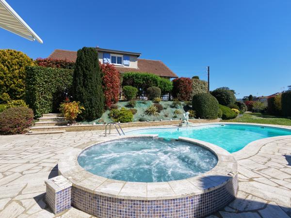 Saint-Just-Saint-Rambert (42170) Maison 7 pièces de 183 m2 sur 1450m2 de terrain