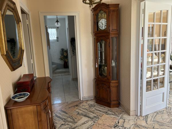 Saint-Just-Saint-Rambert (42170) Maison 7 pièces de 183 m2 sur 1450m2 de terrain