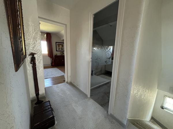 Saint-Just-Saint-Rambert (42170) Maison 7 pièces de 183 m2 sur 1450m2 de terrain