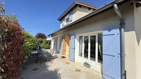 Saint-Just-Saint-Rambert (42170) Maison 7 pièces de 183 m2 sur 1450m2 de terrain