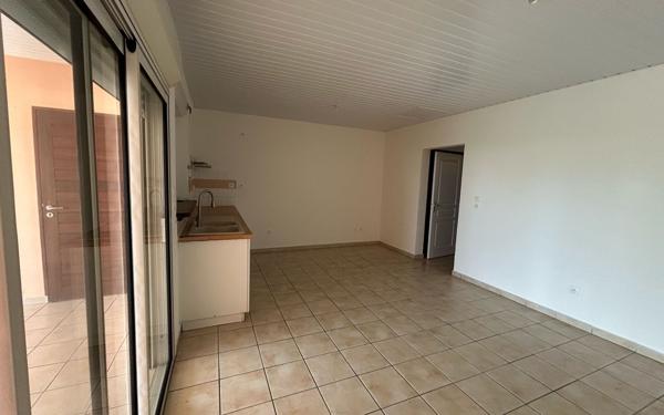 Appartement à louer    2 pièces •  Remire-Montjoly