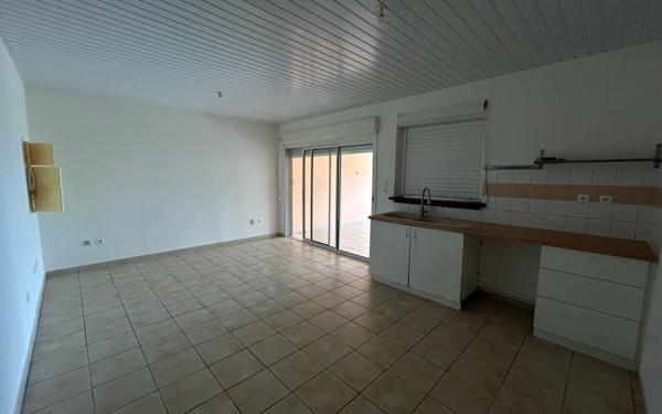 Appartement à louer    2 pièces •  Remire-Montjoly