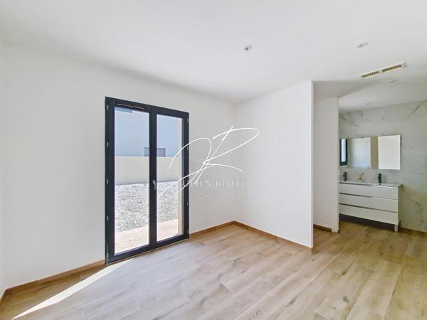 Villa T5 4 chambres 105 m² piscine et garage NEUF