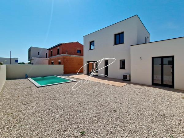 Villa T5 4 chambres 105 m² piscine et garage NEUF