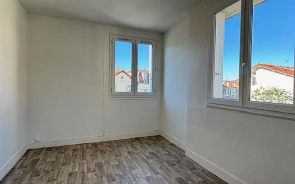 Appartement à vendre    3 pièces • 47 m2 Maisons-Alfort