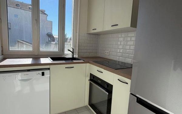 Appartement à vendre    3 pièces • 47 m2 Maisons-Alfort