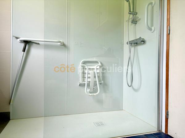 Vente
                Maison73 m² - 3 Pièces -
                    MONTMARTIN SUR MER (50590)