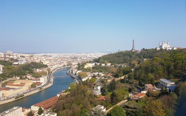 Lyon (69009) T2 RARE ! Vue spectaculaire - Prestations de qualité-- Secteur Fourvière / Observance