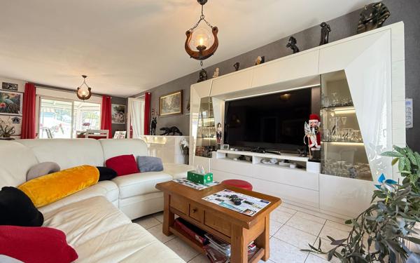 Maison à vendre    5 pièces •  Saint-Palais-sur-Mer