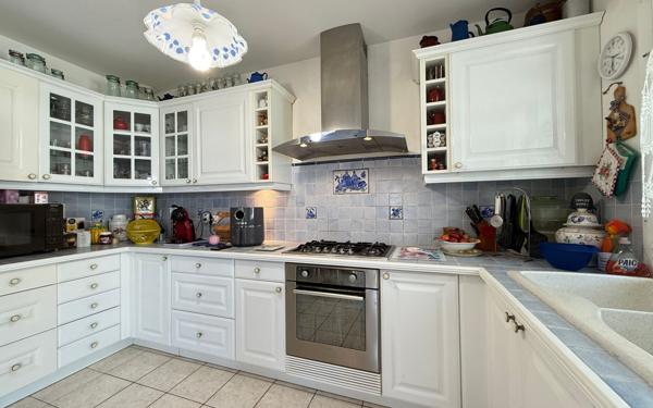 Maison à vendre    5 pièces •  Saint-Palais-sur-Mer