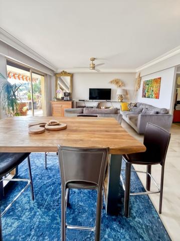 Appartement Grasse 4 pièces 93 m2, piscine Tennis, (quartier Saint-Jacques)