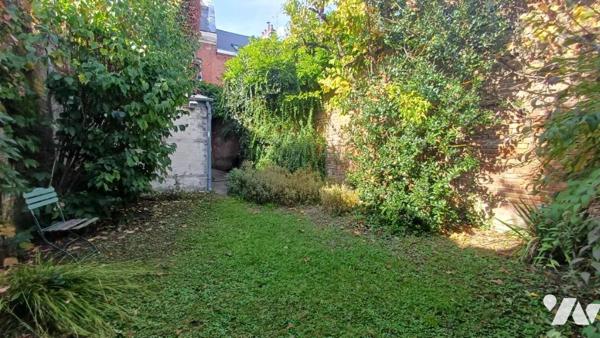 BAS HENRIVILLE, proche CENTRE : Maison avec cachet de 169 m2 avec JARDIN 