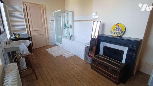 BAS HENRIVILLE, proche CENTRE : Maison avec cachet de 169 m2 avec JARDIN 