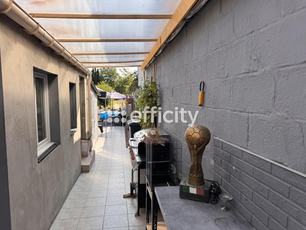 Maison
         7 pièces
        - 108 m² 175 000 € *