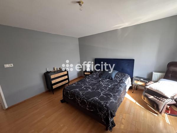 Maison
         7 pièces
        - 108 m² 175 000 € *