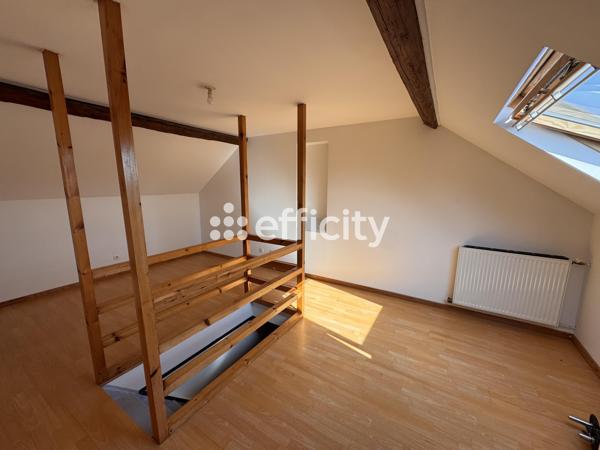 Maison
         7 pièces
        - 108 m² 175 000 € *