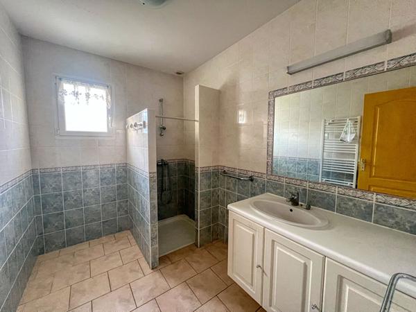 Royan -Maison de plain-pied avec jardin et grand garage Royan