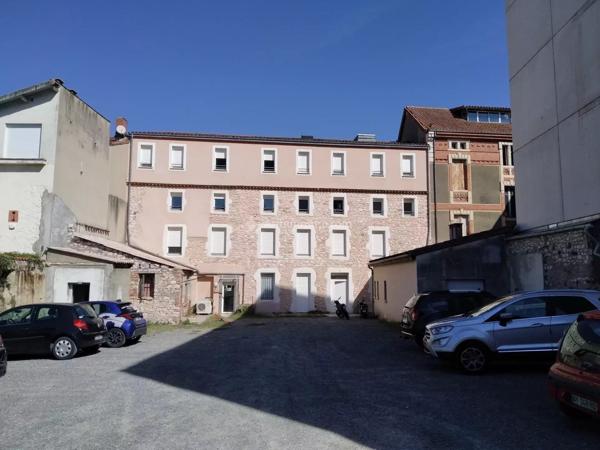 Location                                                      Appartement
                        
                     2 pièces                      52 m2                     à Carmaux